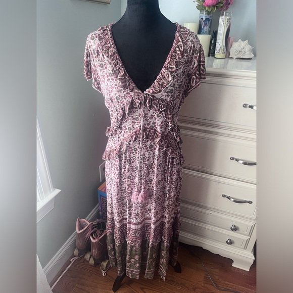 Faherty Bonita Block Print Midi Dress Apple
Baum Red Flutter Sleeves M - Picture 7 of 12